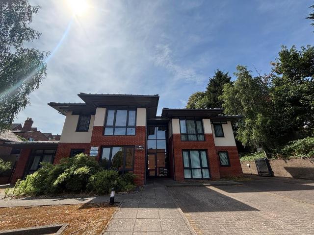 Frensham Way, Birmingham B17, 1 bed flat to rent, £875 pcm | PrimeLocation
