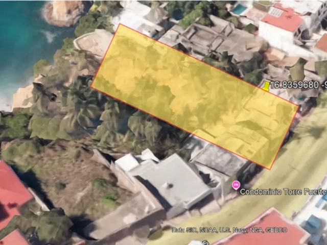 Frente a la Zona Federal Marítima! Terreno con Potencial de Lujo en Acapulco
