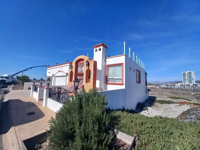 Frente al Mar, Hermosa Casa amueblada $2,300 dlls