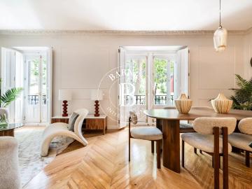 Frente al Retiro: Elegancia clásica y vistas privilegiadas e. 165m² Madrid