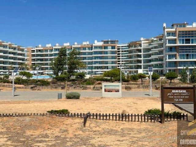 Frente mar, novo apartamento de 2 quartos à venda em Vilamou. 180m² Quarteira