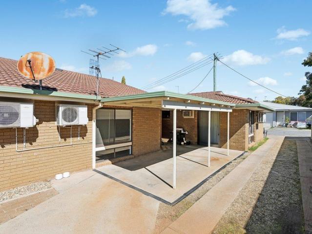 Fresh, Updated & Centrally Located