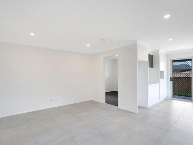 Fresh and Bright Modern Unit