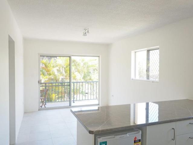 Fresh and Bright Unit Electricity and Water included in Rent