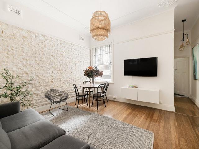 Fresh and easy living in prized lifestyle location
