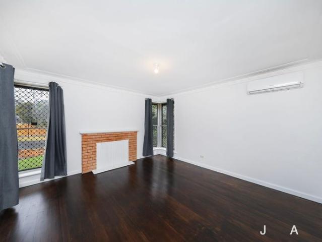 Fresh as a daisy a clean slate in Cathcart Street!