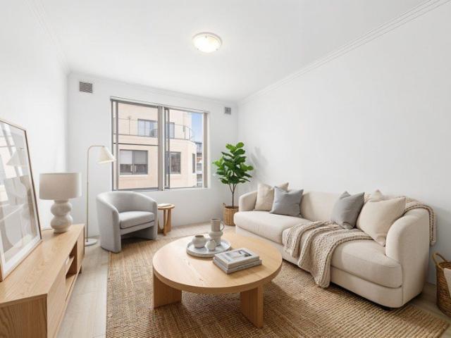 Fresh Apartment With Light, Location and Value For Money
