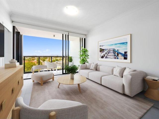 Fresh & Bright 2 Bedroom Apartment with Hinterland & Coastal views!