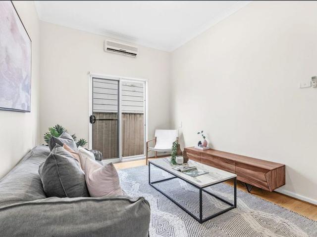 Fresh, Bright & Low Maintenance Living Near Beaumont Street
