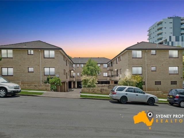 Fresh & Bright Modern Comfort and Convenience in Prime Wentworthville Location