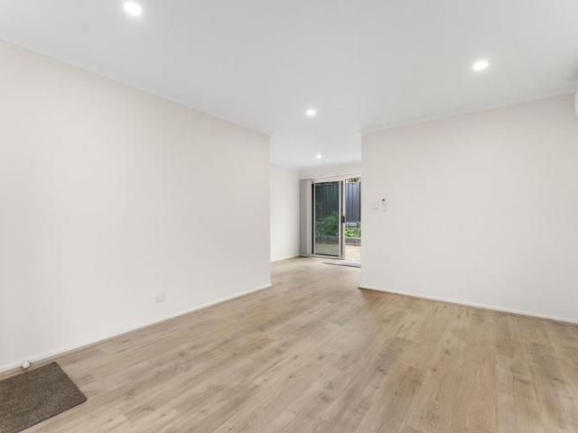 Fresh, Bright & Ready to Enjoy in the Heart of Modbury!
