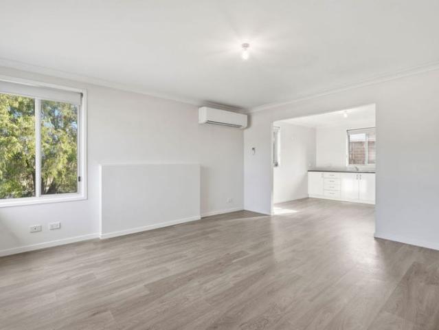 Fresh, Comfortable Living with Space to Enjoy