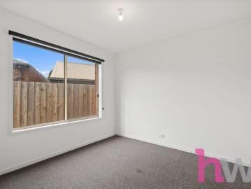 Fresh, Convenient, Move In Ready in Corio