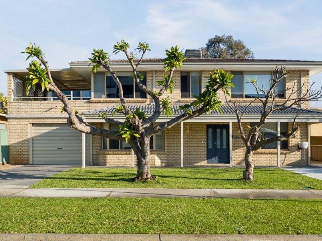 Fresh. Flexible. Fabulous Como Living