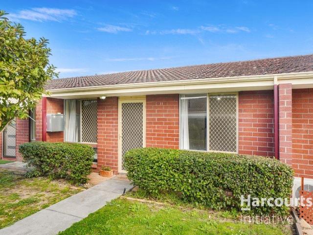 Fresh, Functional & a Courtyard Made for Entertaining!