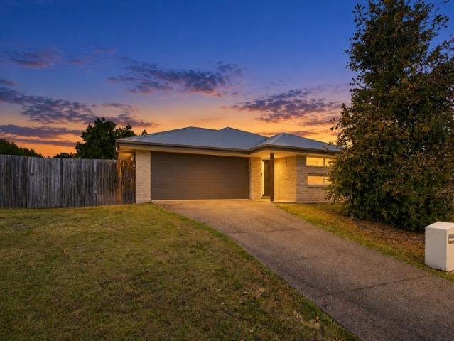 Fresh Inside, Room Outside 683m² with Side Access