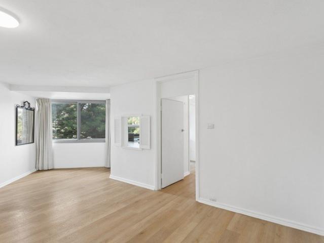 Fresh, Light Filled & Ready to Go Kings Park Road Living at Its Best