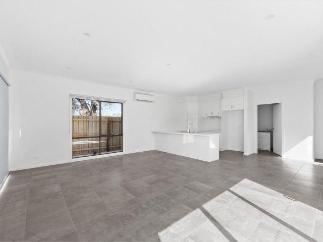 Fresh, Modern & Central!
