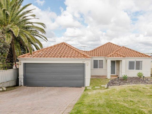 Fresh, Modern and Easy Care Living in Lakes Estate