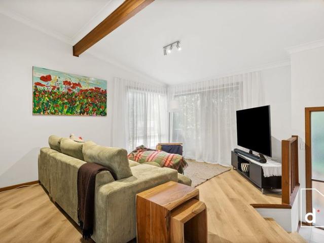 FRESH, MODERN AND IDEAL LOCATION