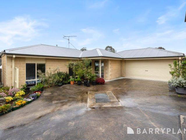 Fresh, Modern & Private Living with a Rare Double Garage