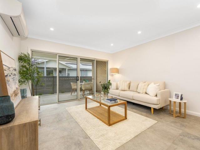 Fresh, modern two bedroom villa with seamless indoor outdoor alfresco area