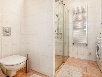 Fresh Neubau 1BR, nr Restaurants, Bars & Transportation, Vienna Amsterdam Apartments for Rent