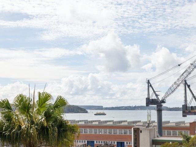 Fresh one bedroom home with harbour views