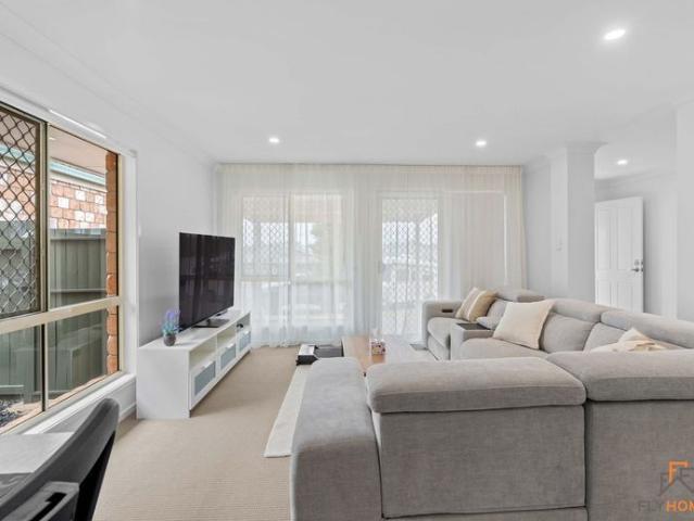 FRESH PAINT & CARPETS, AIR CONDITIONED, QUIET CUL DE SAC POSITION