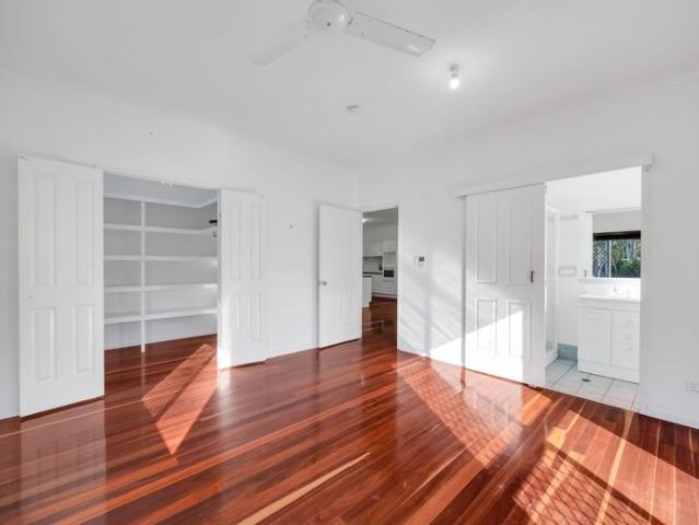 FRESH SPACE, GREAT LOCATION, EASY LIVING WELCOME TO 32 POWELL CLOSE