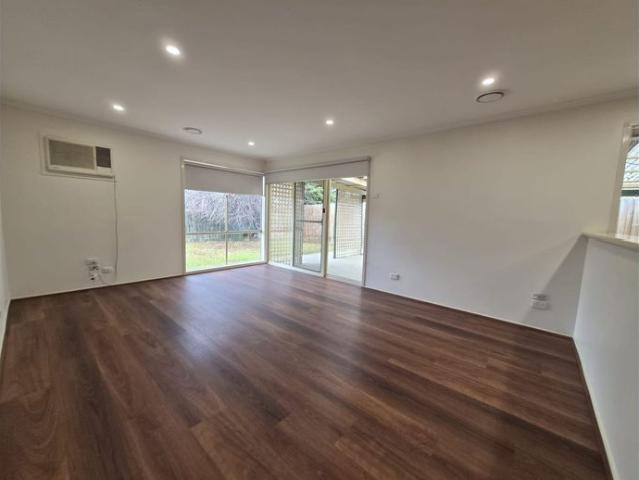 Fresh & Spacious Family Home in a Prime Hoppers Crossing Location