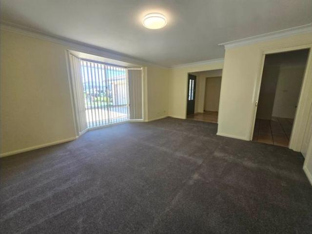 Fresh, Spacious Family Home in a Quiet Orange Location