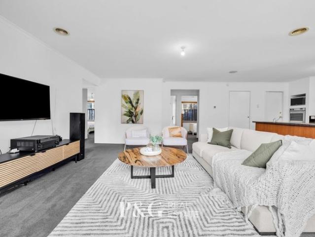 Fresh, Spacious & Family Ready in a Prime Location!