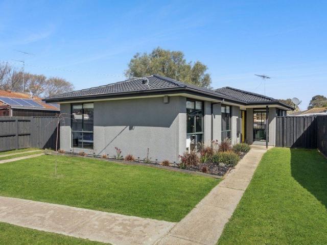 Fresh, Stylish and Full of Space for the Whole Family!