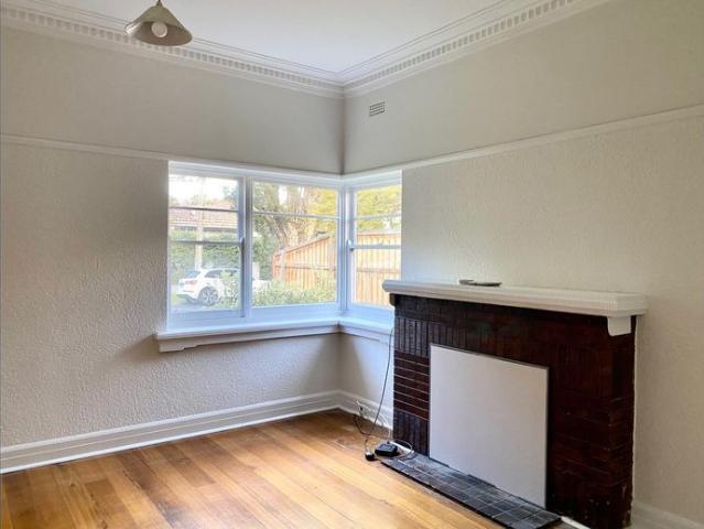 Freshened Up Two Bedroom Home In Brighton East