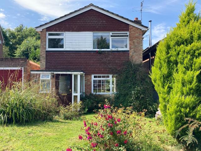 Freshfield Bank, Forest Row RH18, 3 bed detached house to rent, £1,850 pcm | PrimeLocation