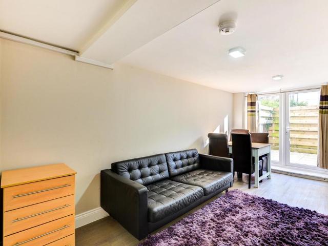 Freshfield Street, Brighton and Hove BN2 1 bed flat to rent £1,250 pcm £288 pw