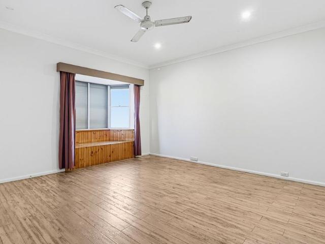 FRESHLY PAINTED 3 BEDROOM HOME