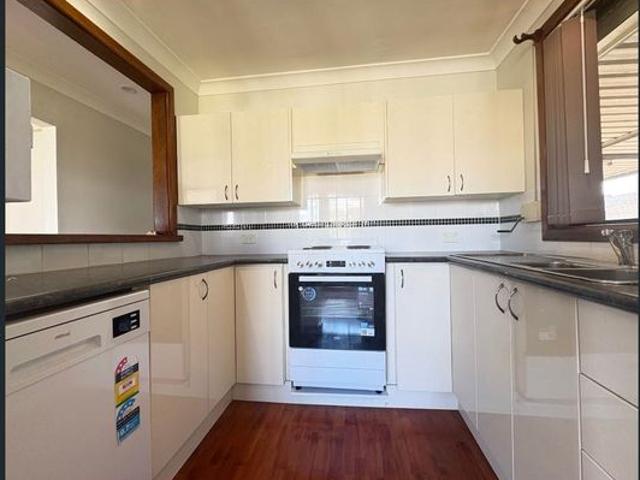 Freshly Painted 3 Bedroom Home in Convenient Hebersham Location