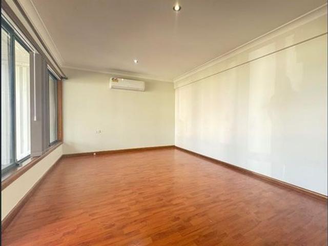 Freshly Painted 3 Bedroom Home in Convenient Hebersham Location