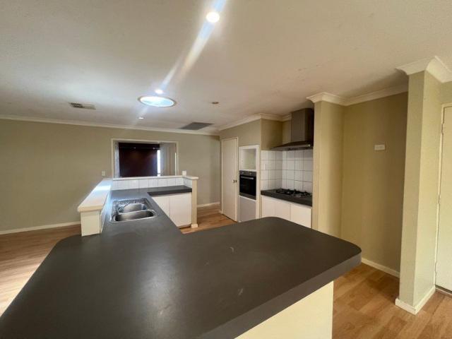 Freshly painted 4x2 with Gardens and lawn mowing included