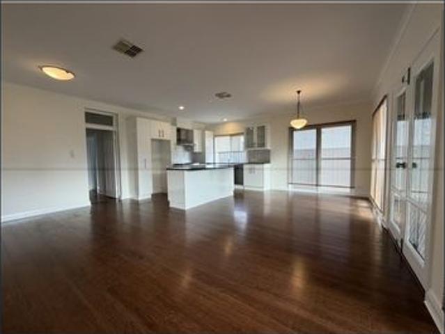Freshly Painted Character Family Home – Lawn Mowing Included
