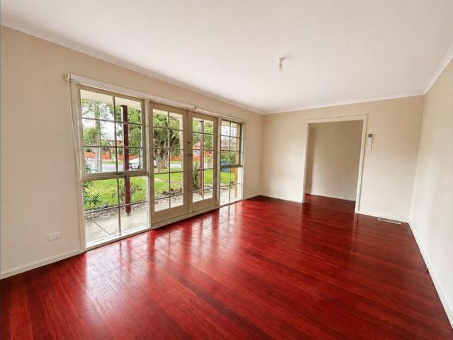 Freshly Painted Family Home in a Prime Narre Warren Location