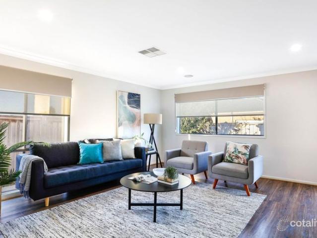 Freshly Painted Family Home in Top Location!