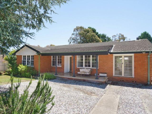 Freshly Painted Family Home with Huge Powered Shed in a Convenient Location