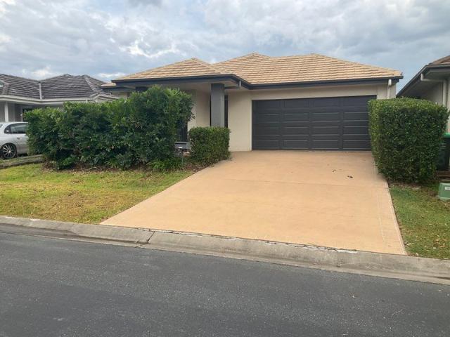 Freshly Painted & New Carpet | Spacious 4 Bedroom Family Home