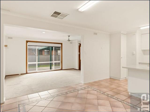 Freshly Painted & New Carpets – Ready to Move In!