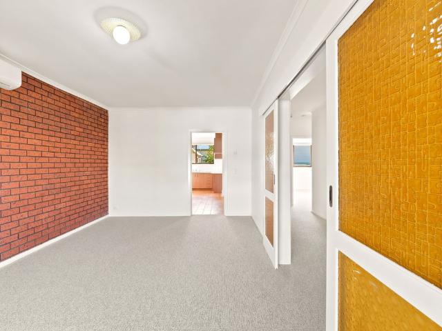 Freshly painted Spacious 2 Bedroom Home in Prime Werribee Location