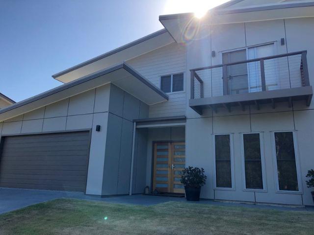 Freshly Painted Spacious Family Home Opposite Parkland