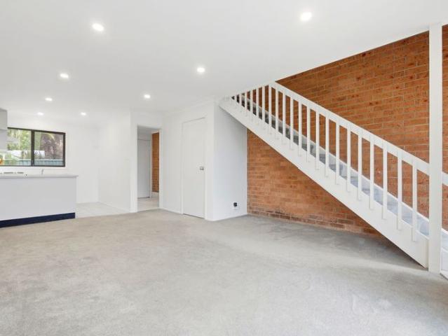 Freshly Painted Townhouse with a Leafy Courtyard in Kincumber